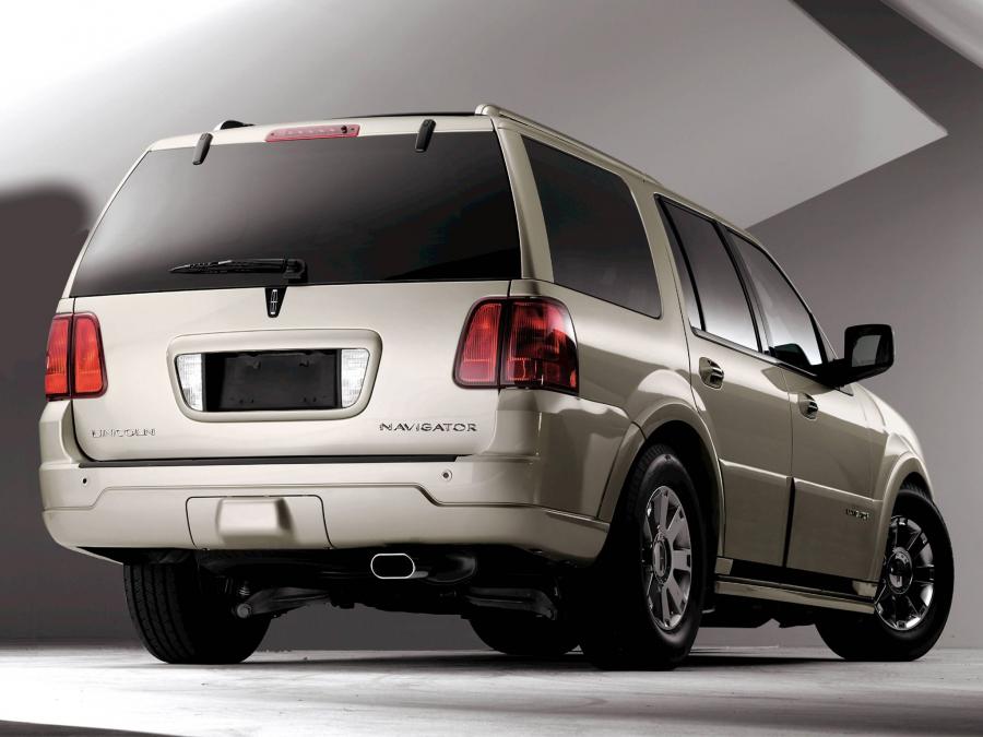  Lincoln Navigator 2002 года  (фото 13 из 16)